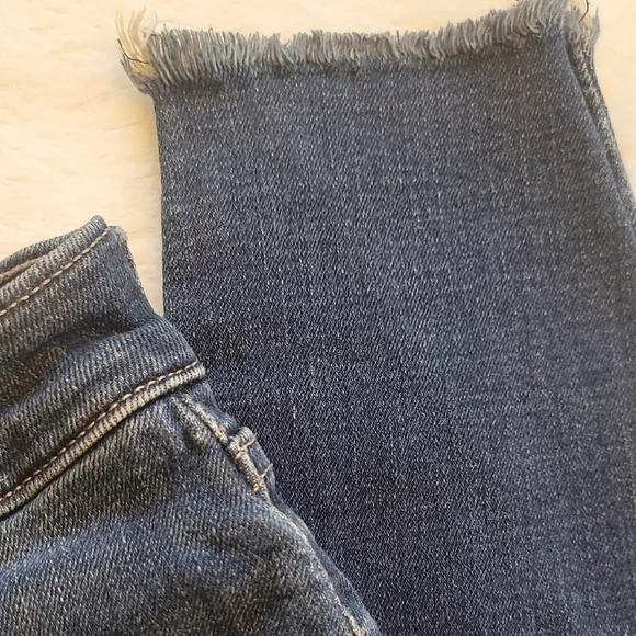 Lucky Brand Blue Ankle Cropped Jeans - Picture 3 of 4